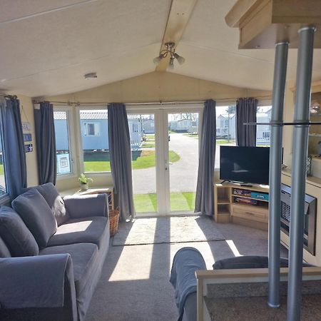 6 Berth Seawick Caravan Park, St Osyth Colchester Dış mekan fotoğraf